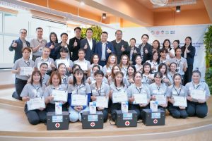 อบจ.พะเยา มอบประกาศนียบัตร “หมอชาวบ้านรุ่นที่ 2” แก่ผู้ผ่านการอบรมหลักสูตรสร้างเสริมสมรรถนะระบบบริการสุขภาพระดับปฐมภูมิ สำหรับหมอชาวบ้าน จังหวัดพะเยา